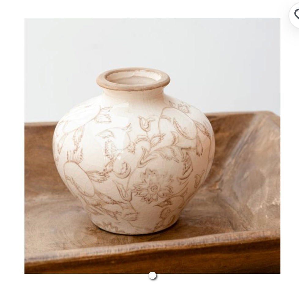 4.7" BEIGE HEIRLOOM VASE