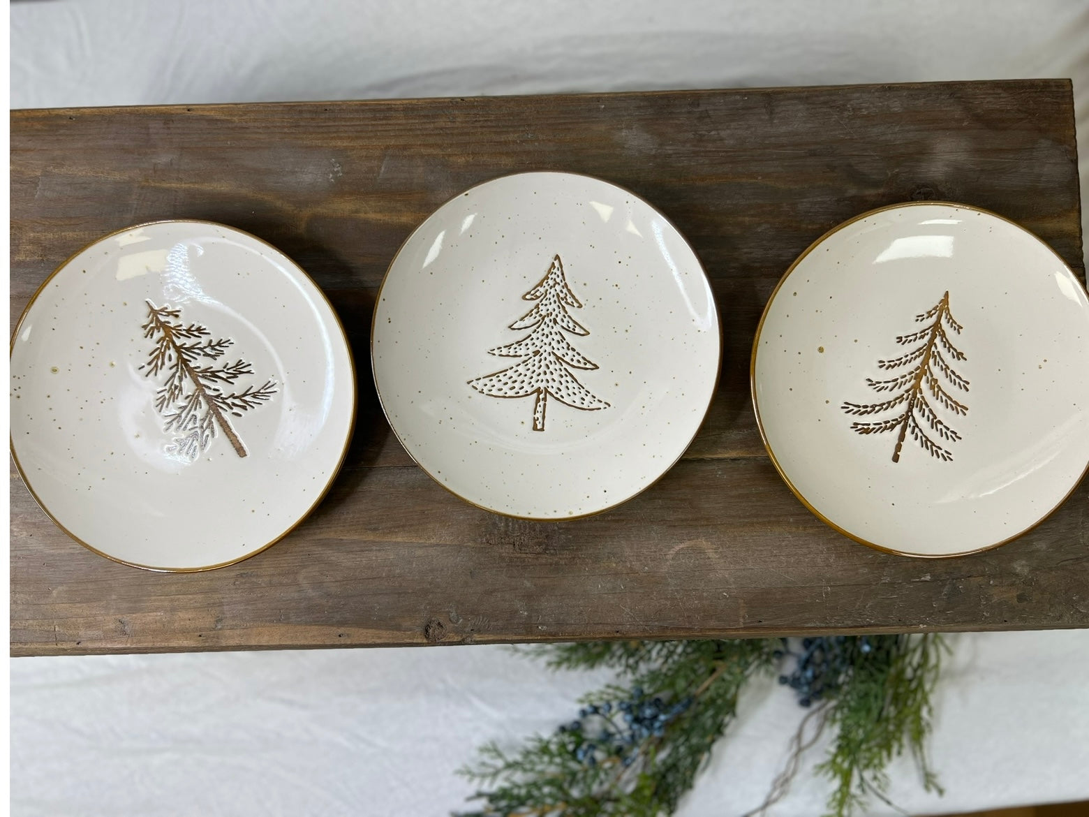 EVERGREEN TREE DESSERT PLATES