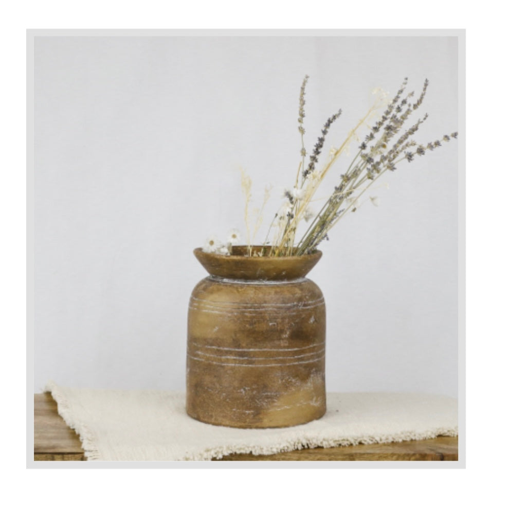 8.9" BROWN TERRA COTTA LINE VASE