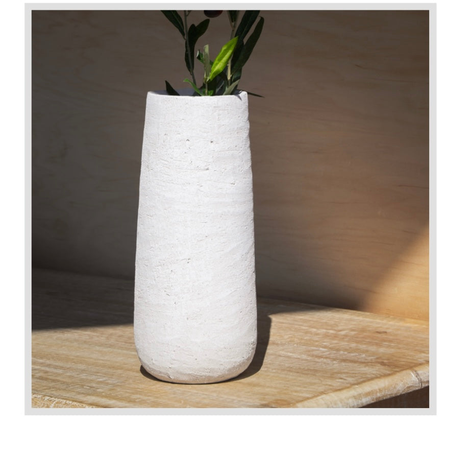 13.8" WHITE CHALK VASE