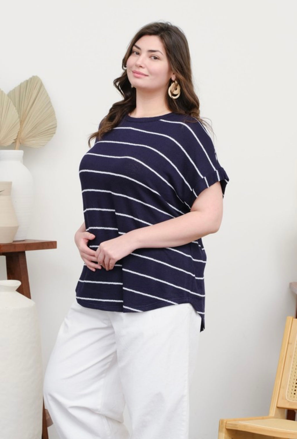 Curvy Stripe Short Cuff Sleeve Knit Top