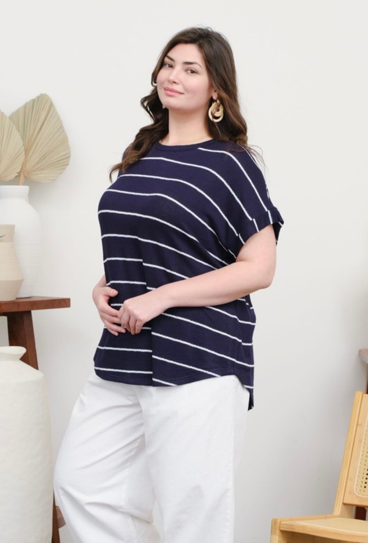 Curvy Stripe Short Cuff Sleeve Knit Top
