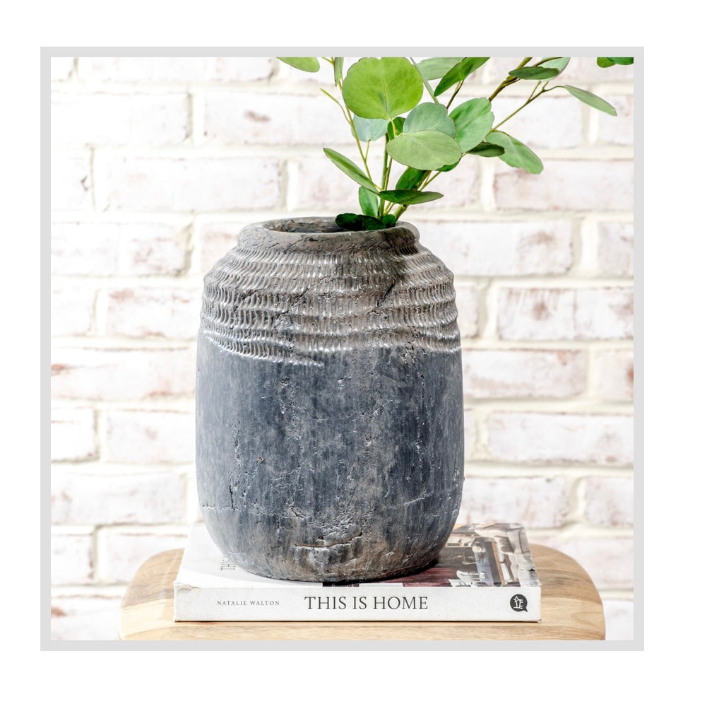 10.65" BLACK BOHO VASE