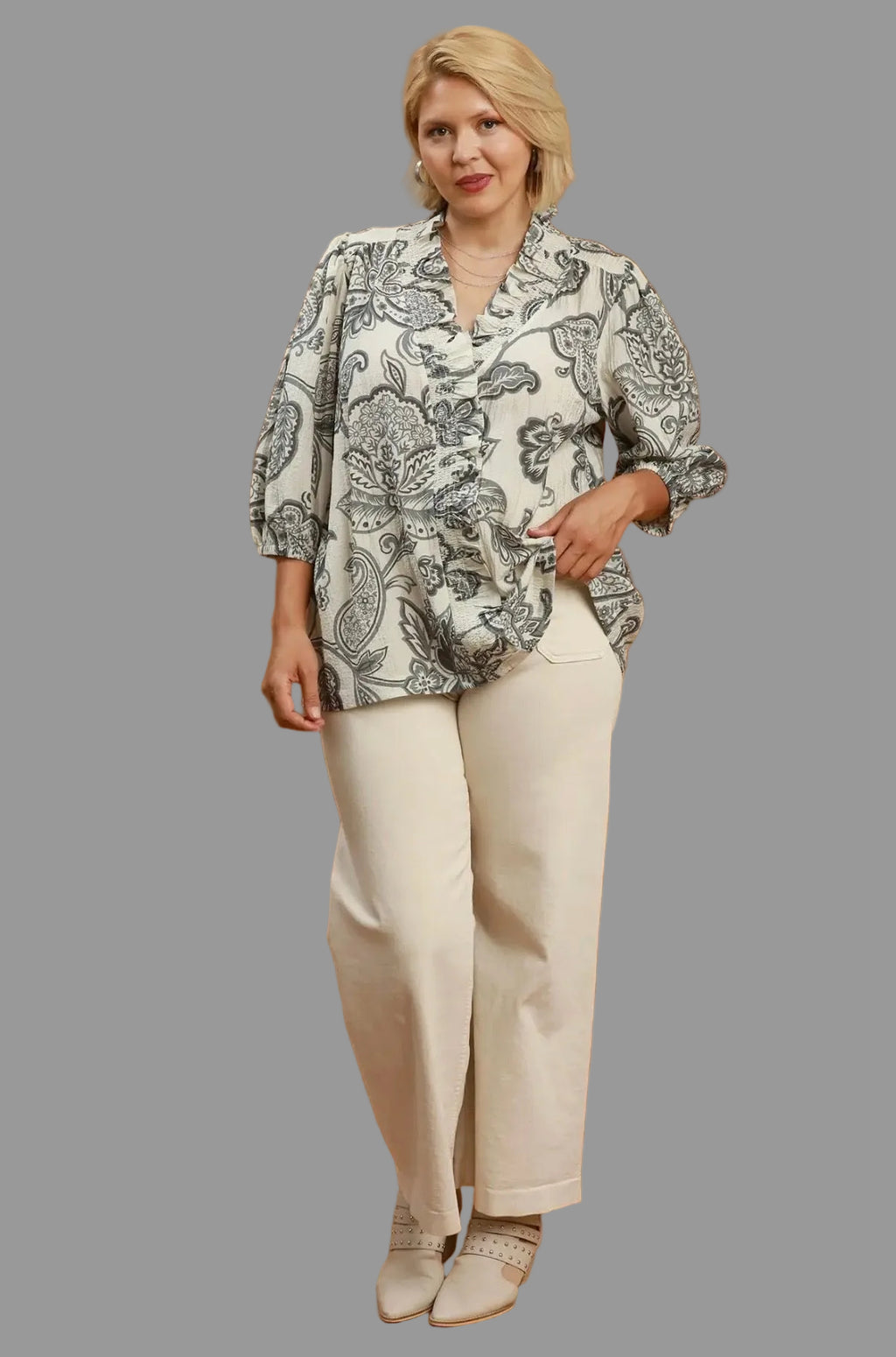 Curvy Paisley Print Ruffle Detail Top