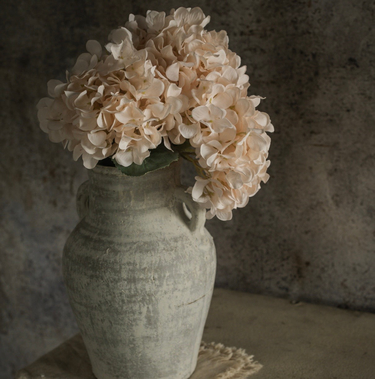 22" Cream Hydrangea Spray