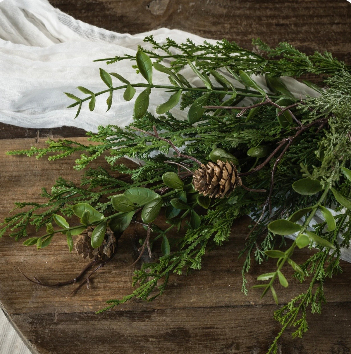 17" CYPRESS & RUSCUS LEAF W/ PINECONE PICK
