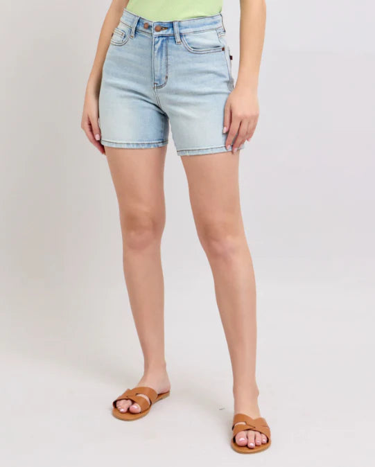 Judy Blue 2 button mid length dad short