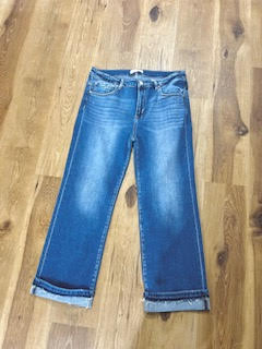 Curvy Risen Ankle Straight Cuff Jean