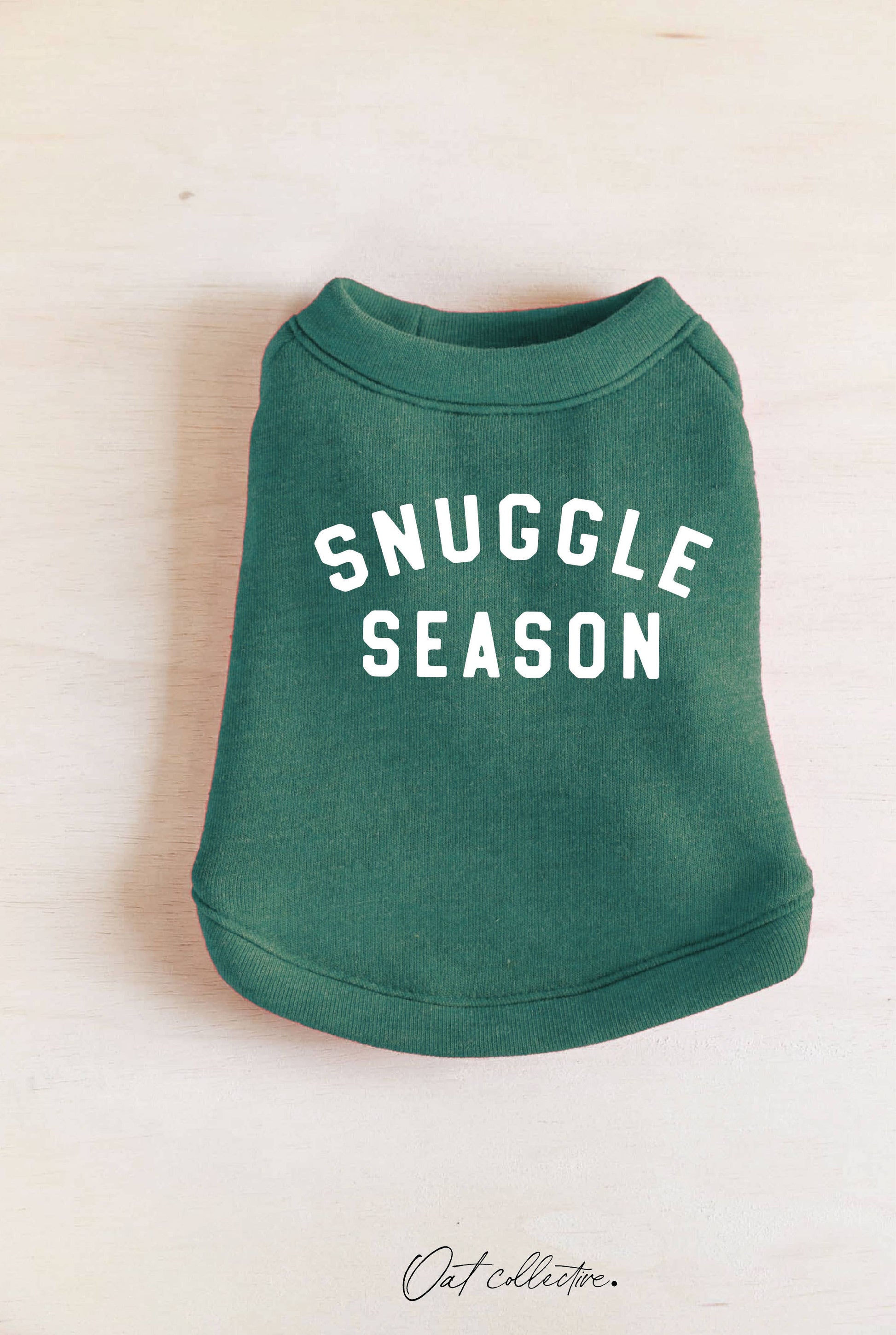 SNUGGLE SEASON Pet Graphic Sweatshirt
