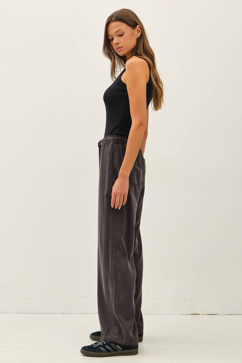 COTTON GARMENT DYED ROUND NECK TANK