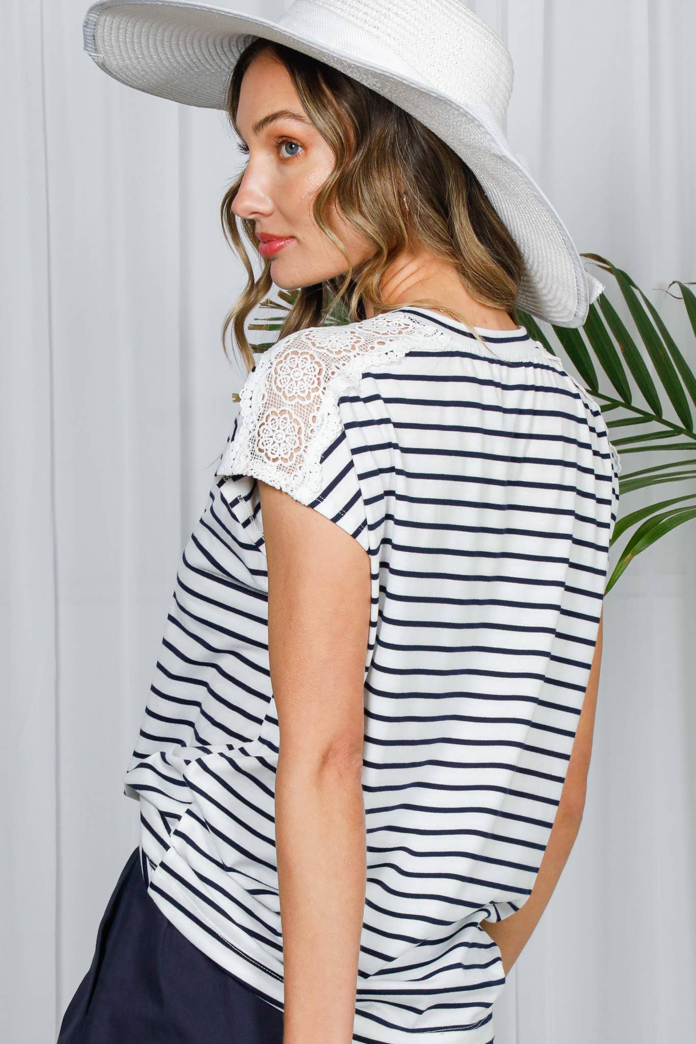 Eyelet Lace Trim Strip Print Cap Sleeve Knit Top