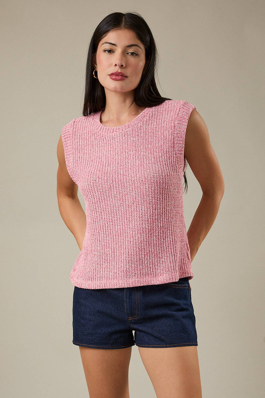 CREW NECK SLEEVELESS MUSCLE BOUCLE TANK TOP