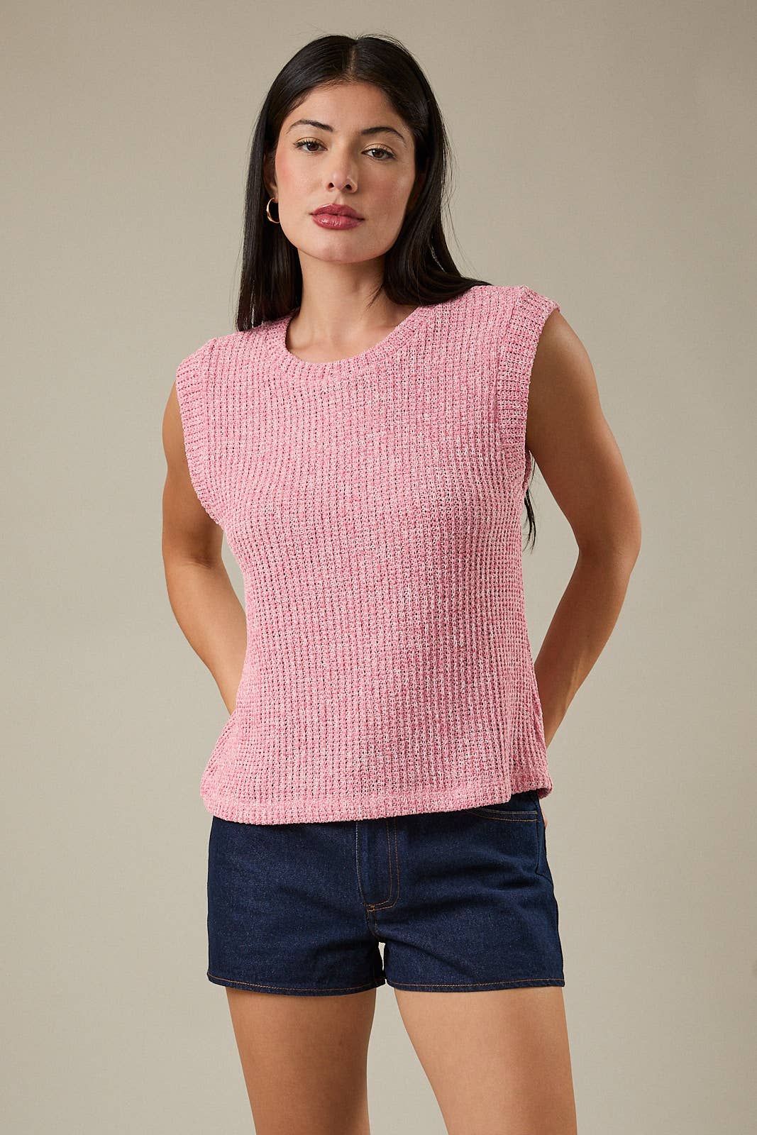CREW NECK SLEEVELESS MUSCLE BOUCLE TANK TOP