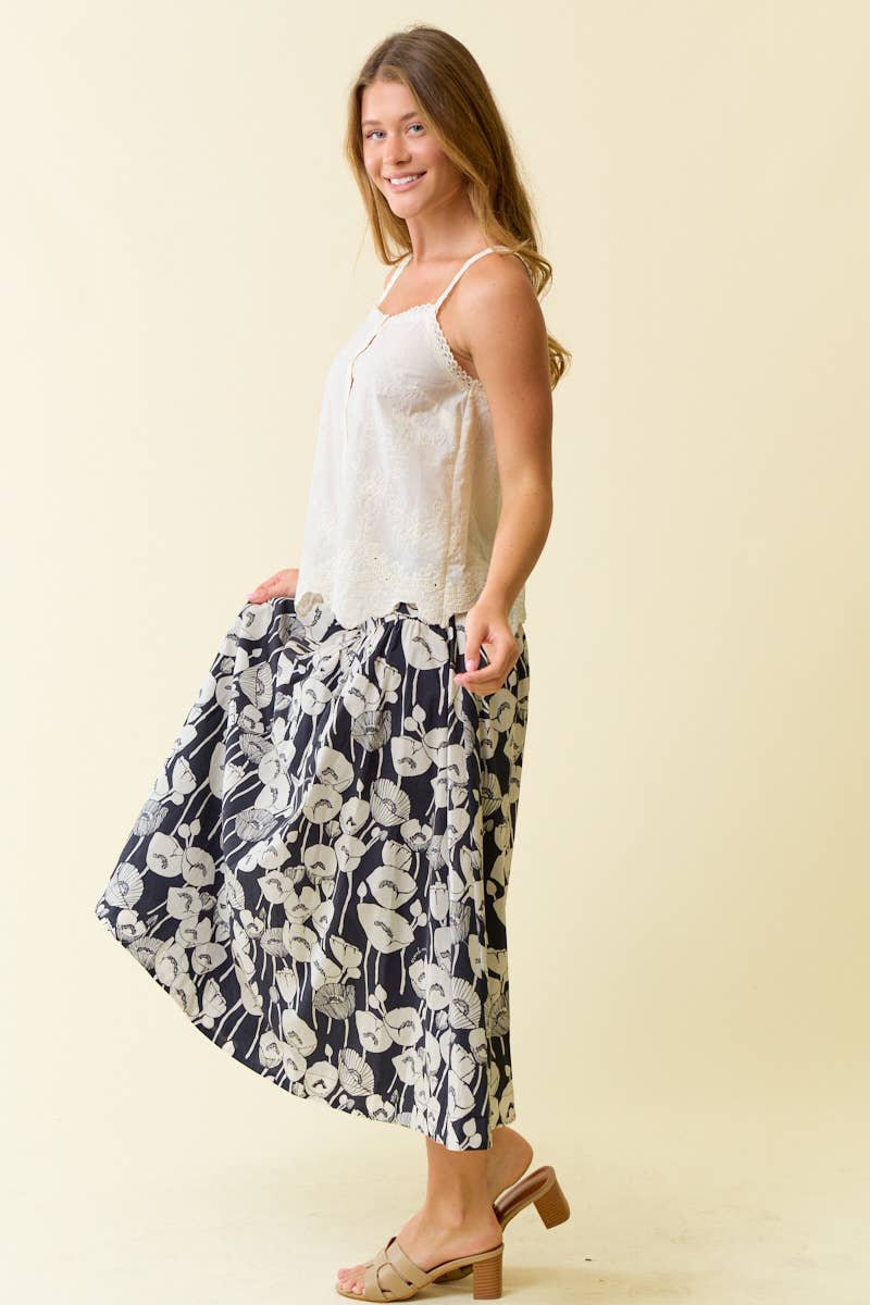 SCALLOP FRONT BUTTON DOWN LACE STRAP TANK TOP
