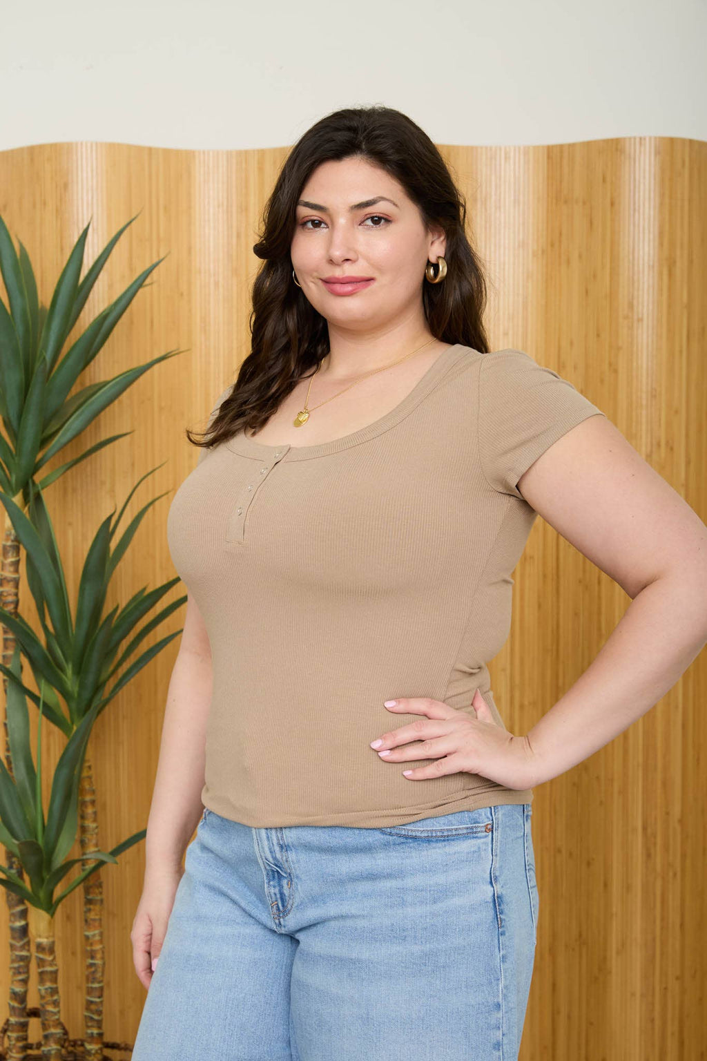 CURVY SNAP BUTTON HENLEY RIBBED KNIT TOP