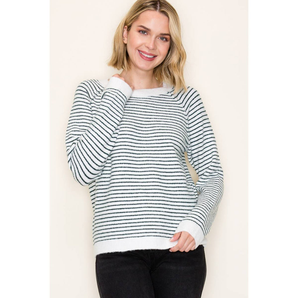 STRIPED PULLOVER SWEATER