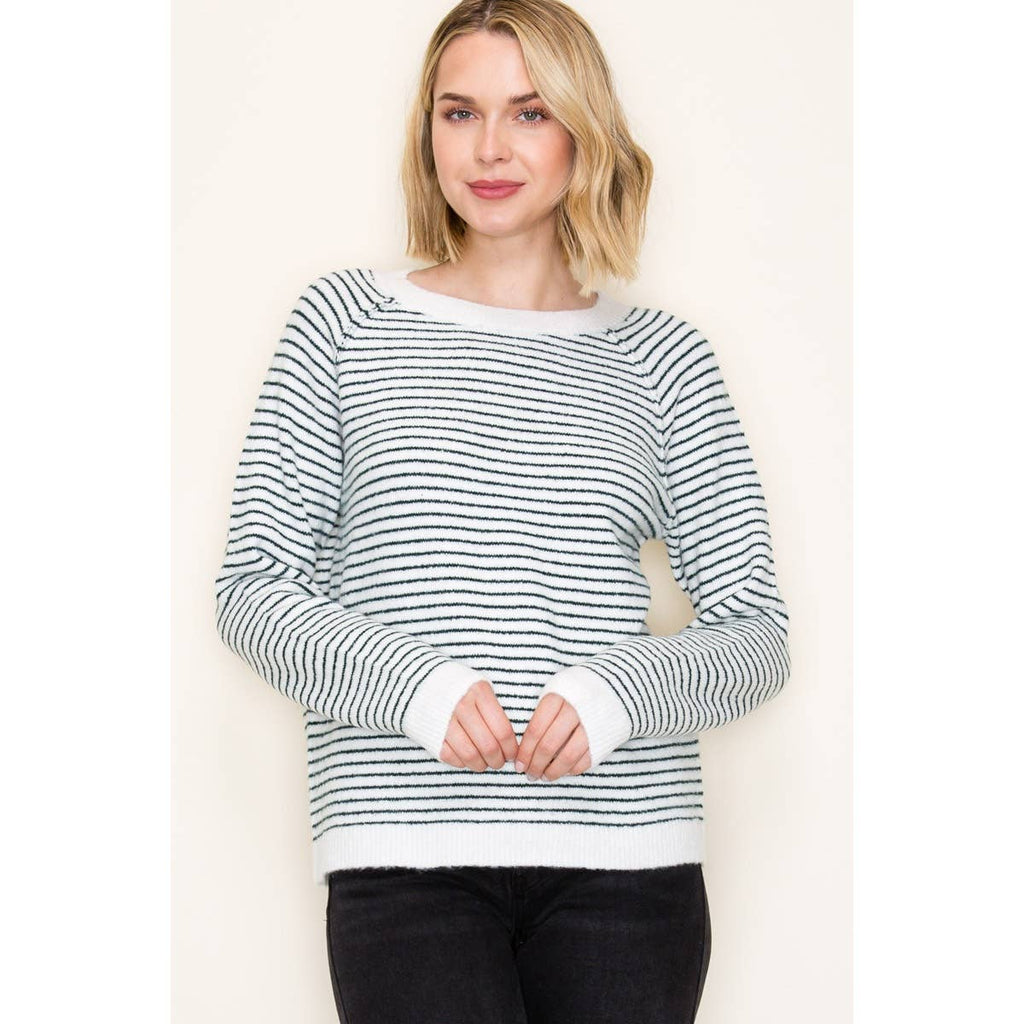 STRIPED PULLOVER SWEATER