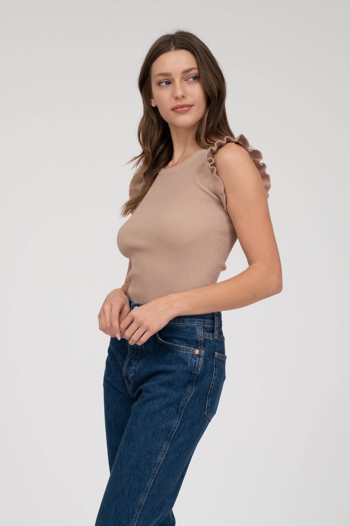 RUFFLE SLEEVELESS SWEATER KNIT TOP