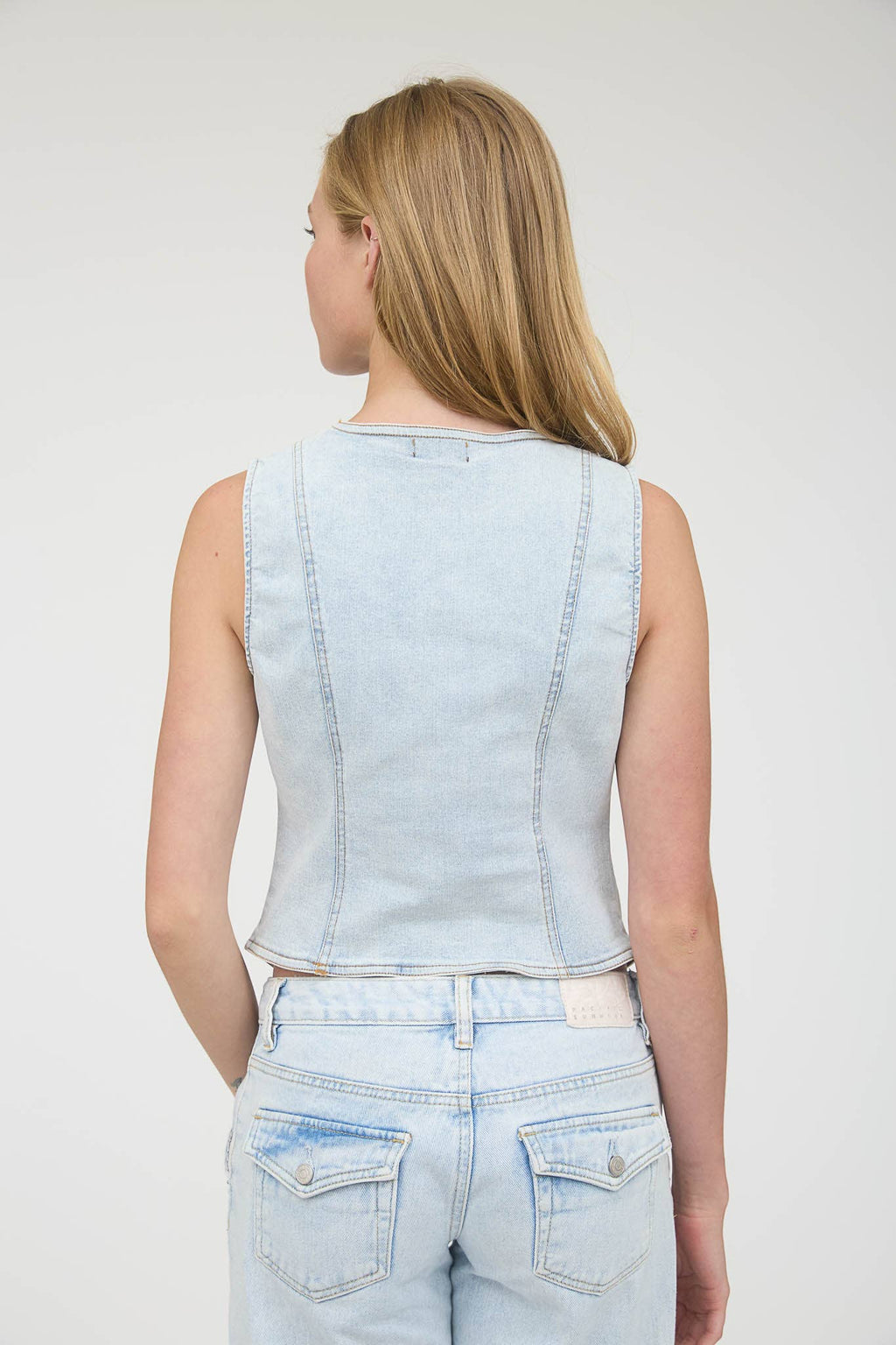 V NECK SLEEVELESS BUTTON DOWN DENIM VEST