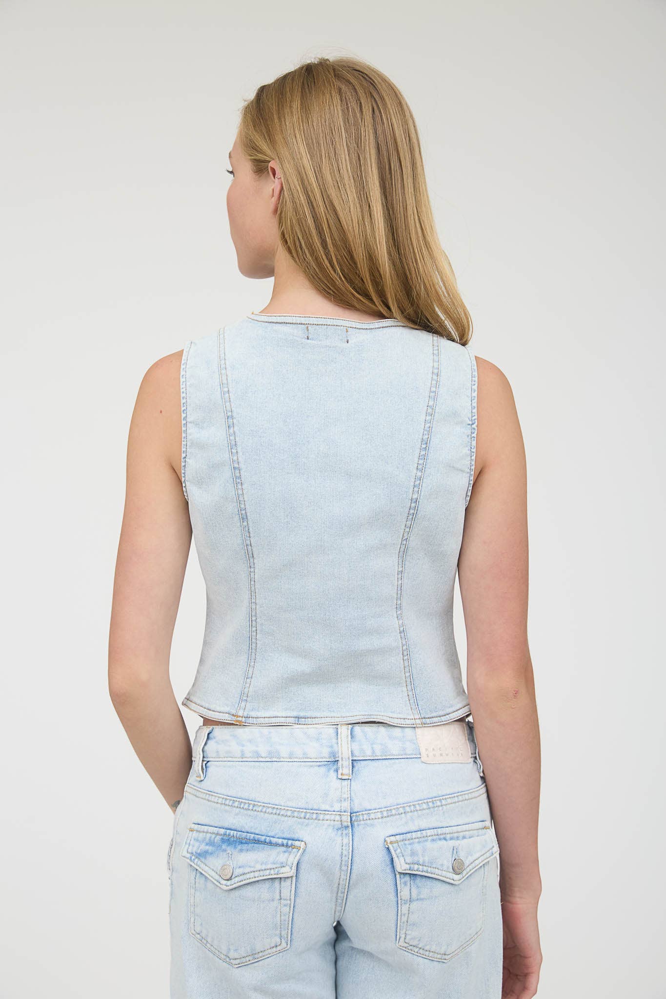 V NECK SLEEVELESS BUTTON DOWN DENIM VEST