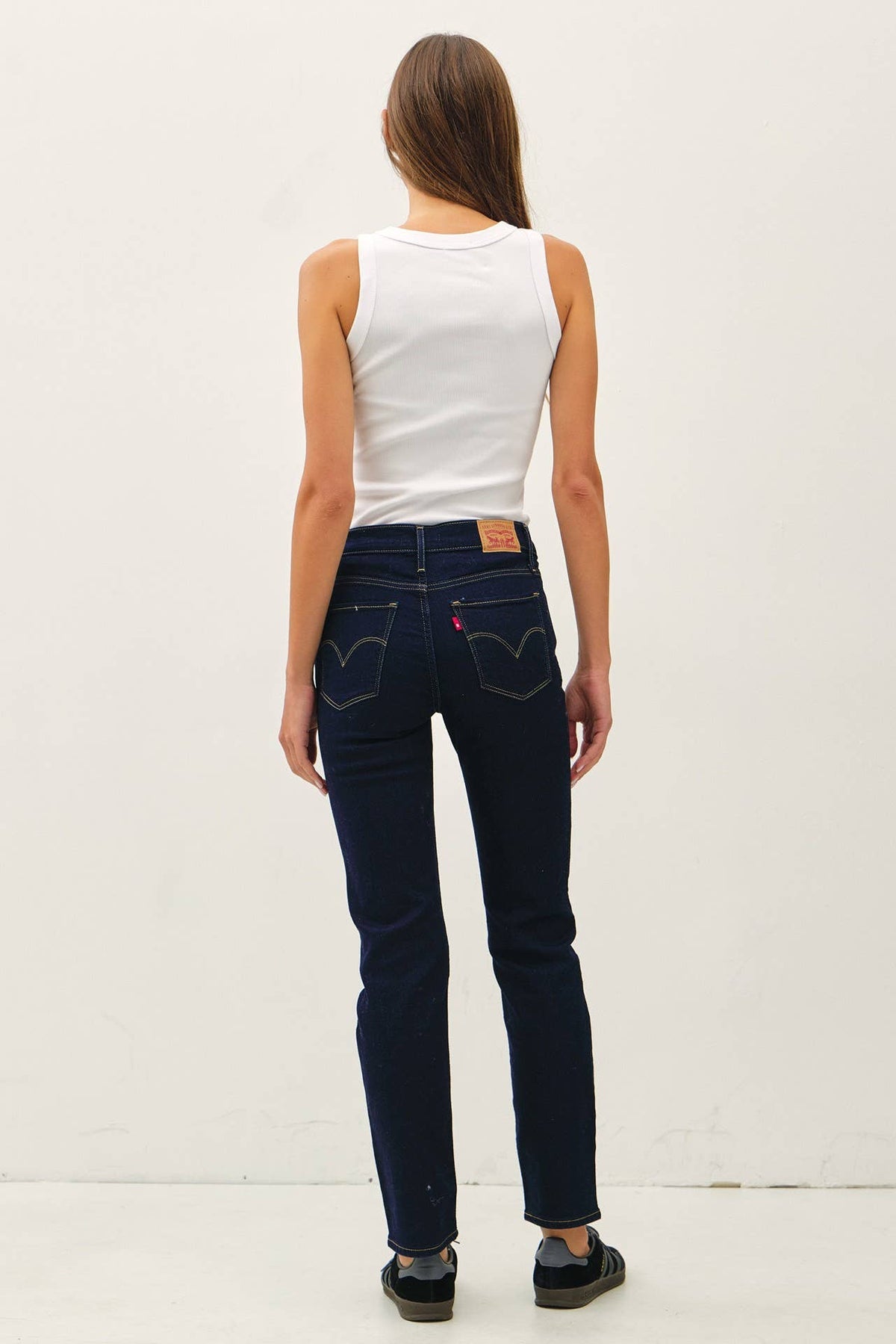 COTTON GARMENT DYED ROUND NECK TANK