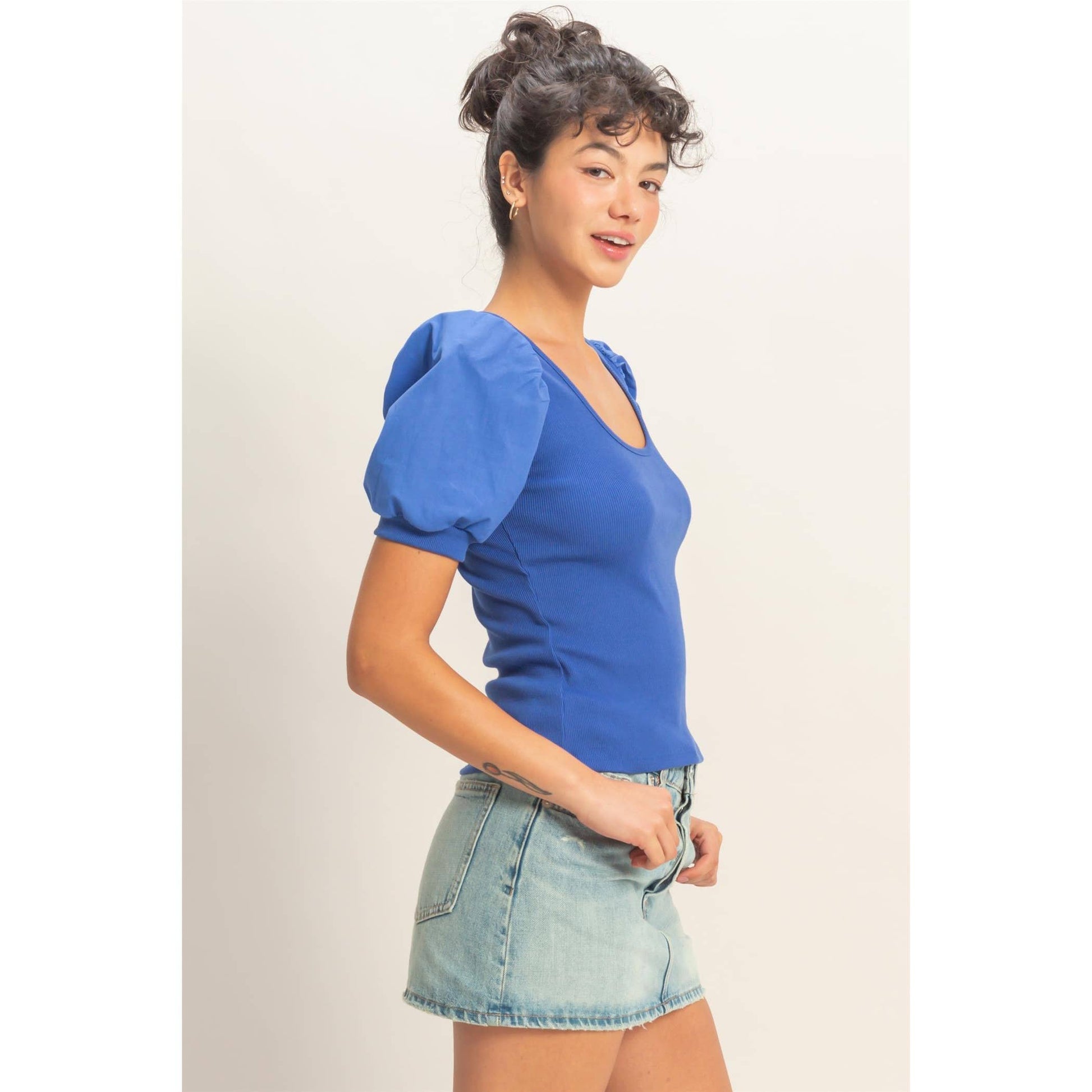 Ribbed Puff Sleeve Scoop Neck Top