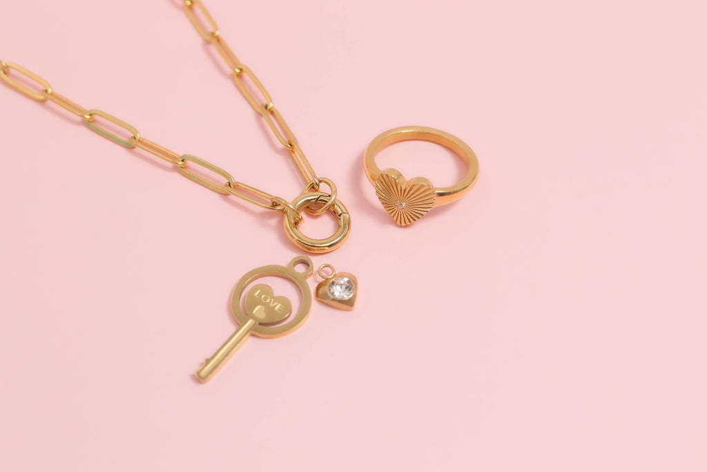 Stainless Steel Paperclip Charm Keeper Necklace: Gold / 18"+2"