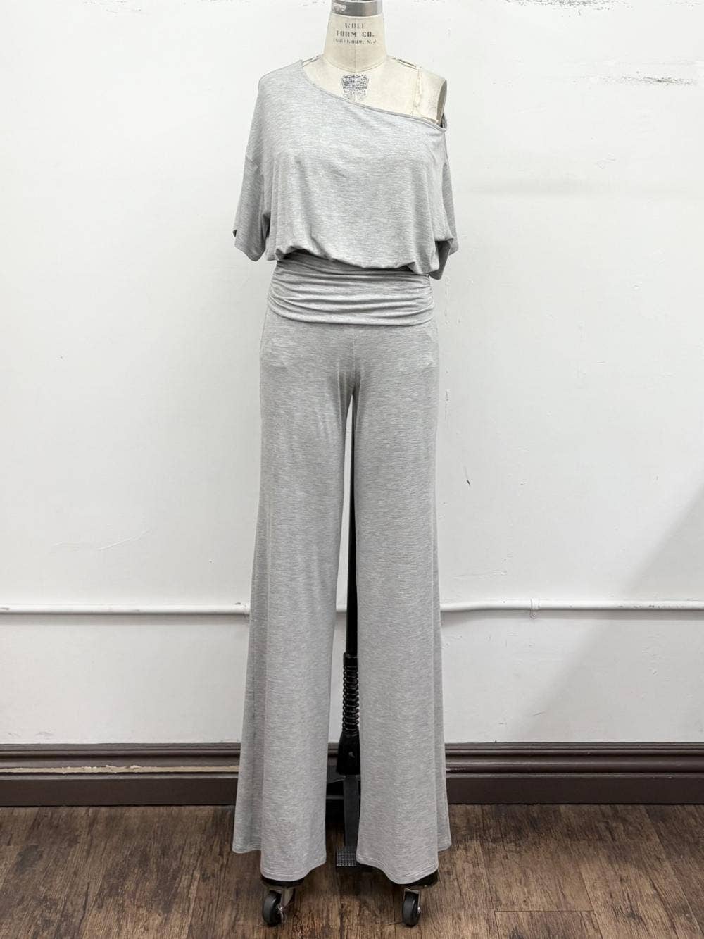 One-Shoulder Ruched Waist Knit Top