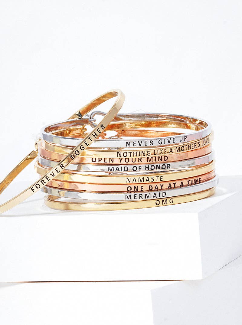 Never Give Up Engraved Inspirational Bangle Bracelet
