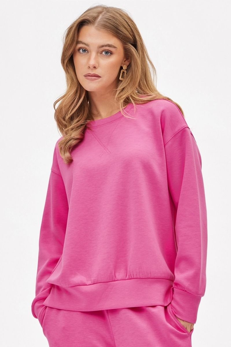 Curvy Malibu Travel Sweatshirt