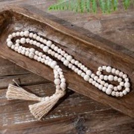 61' NAT/WHT BEADS