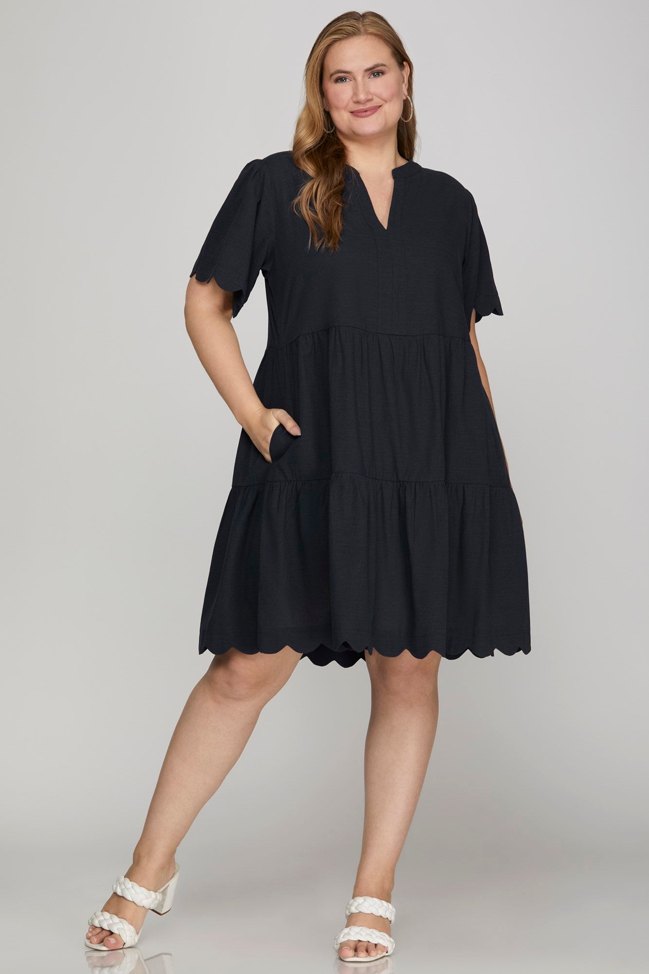 Curvy Linen Short Sleeve Scalloped Hem Dress