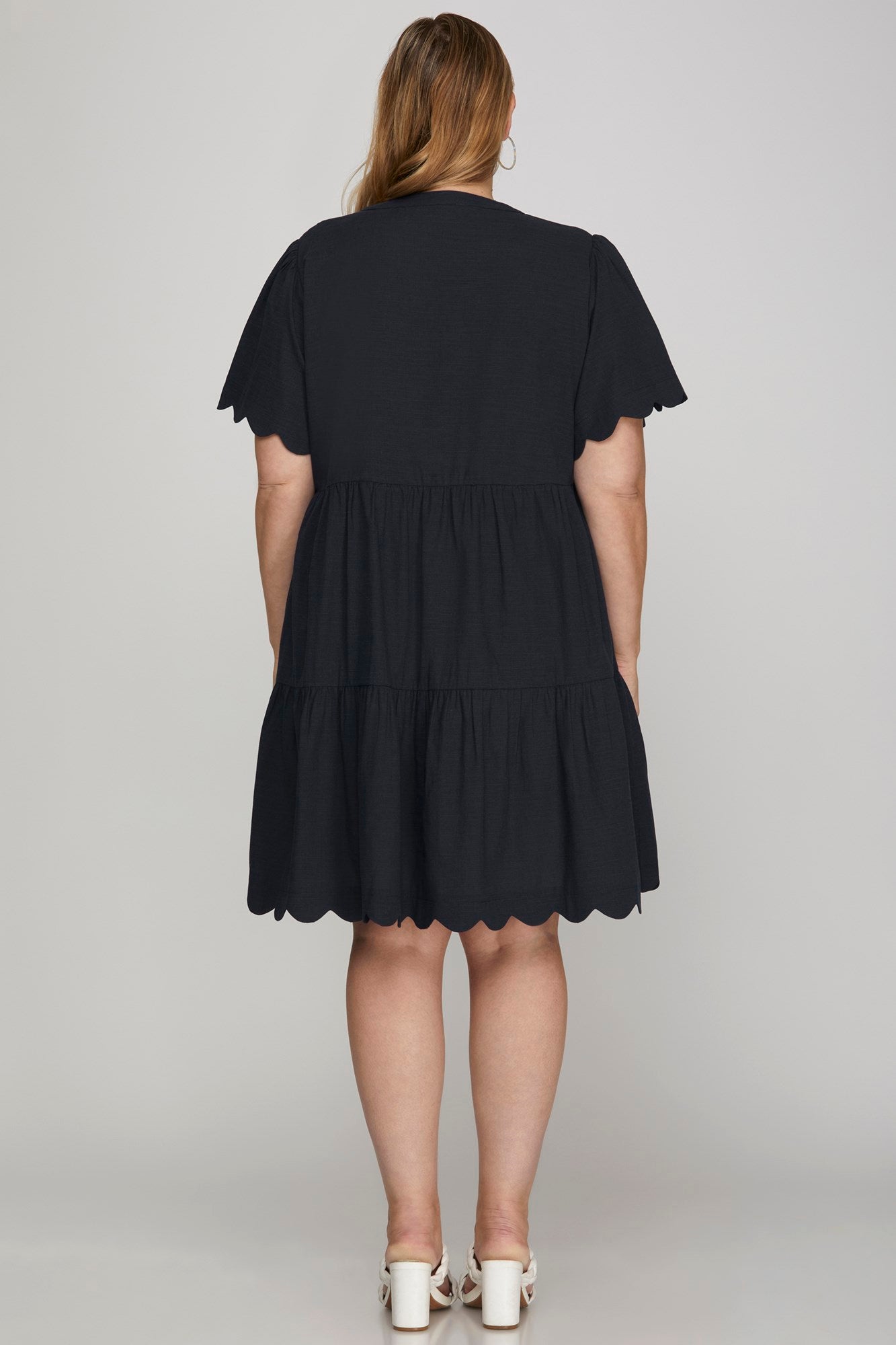 Curvy Linen Short Sleeve Scalloped Hem Dress