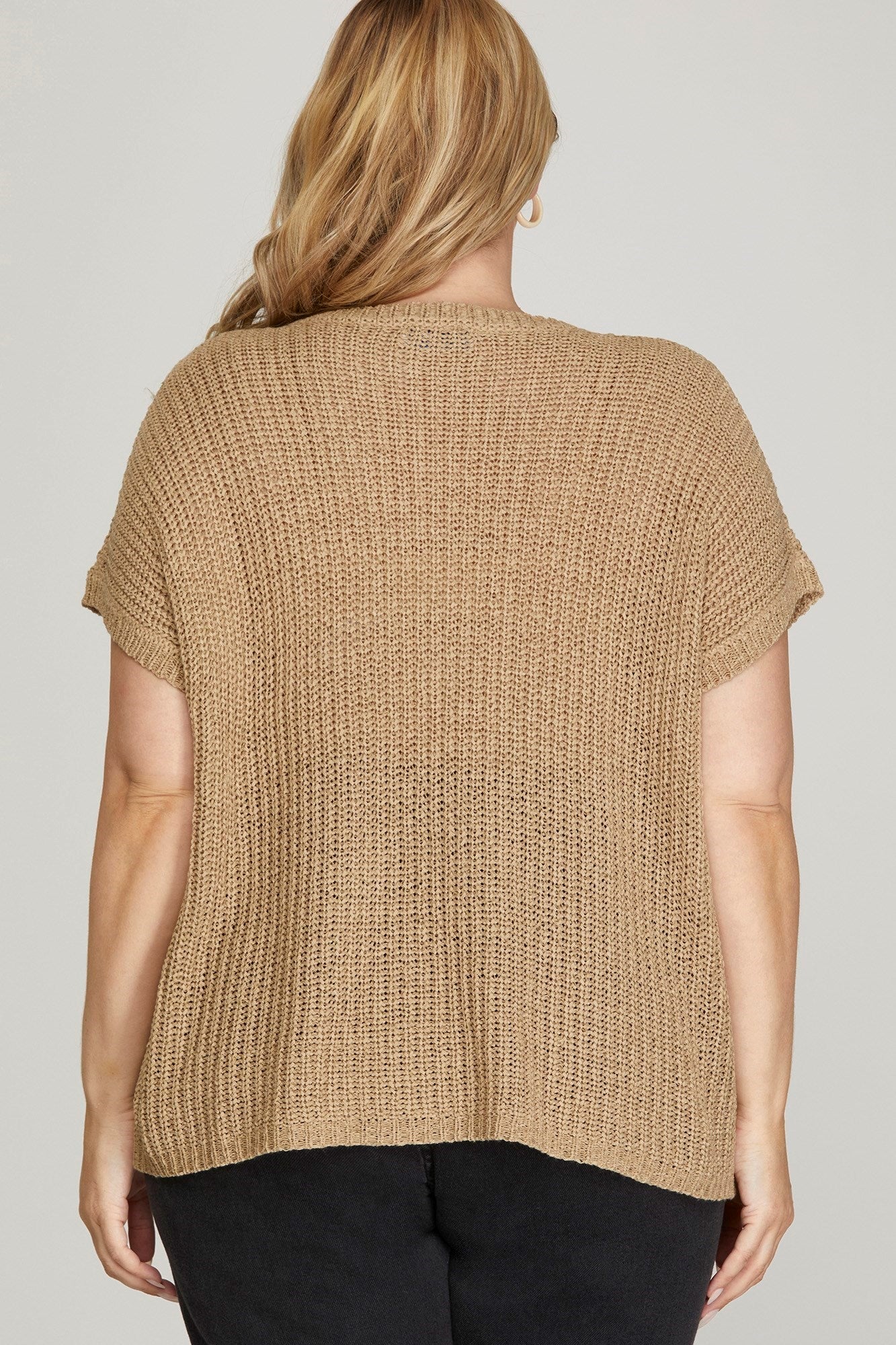 Curvy Short Sleeve Loose Knit Sweater with Pocket
