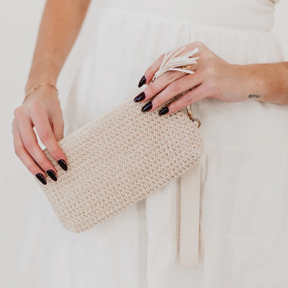 Rome Raffia Wallet Wristlet